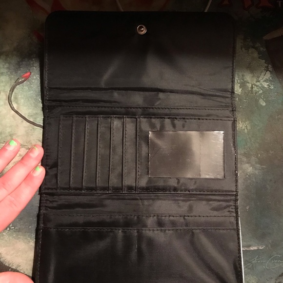 Nintendo Controller Wallet - Picture 2 of 3